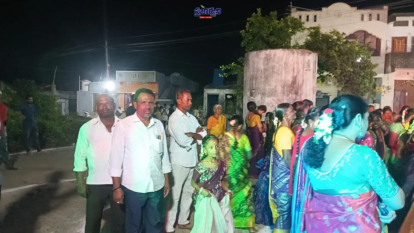 శివునిపల్లిలో ఘనంగా బతుకమ్మ సంబరాలు - అదనపు చిత్రం 1